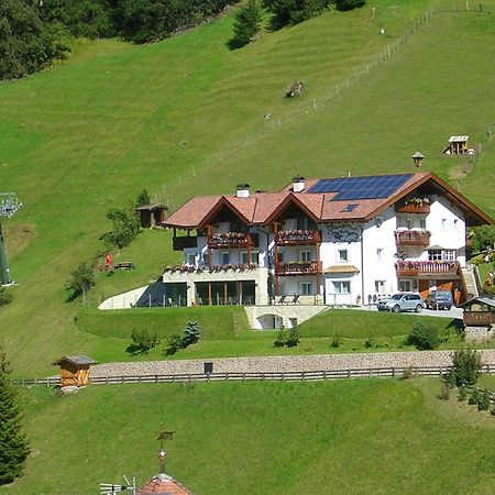 Garni La Tambra Hotel Selva di Val Gardena Exterior photo